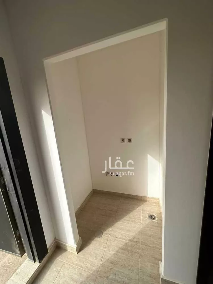 فيلا للبيع في شارع عمر بن عبدالله قاضي, حي مطار الملك خالد الدولي, مدينة الرياض, منطقة الرياض 26