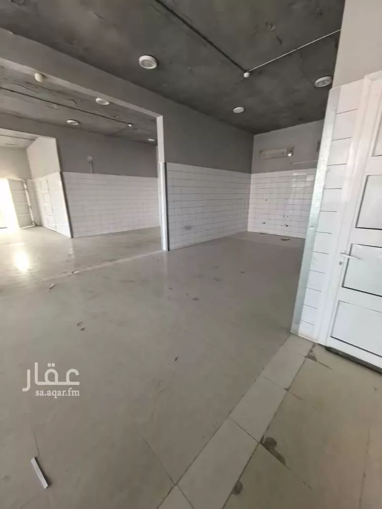 Shop for Rent in Riyadh Al Arid صورة 2
