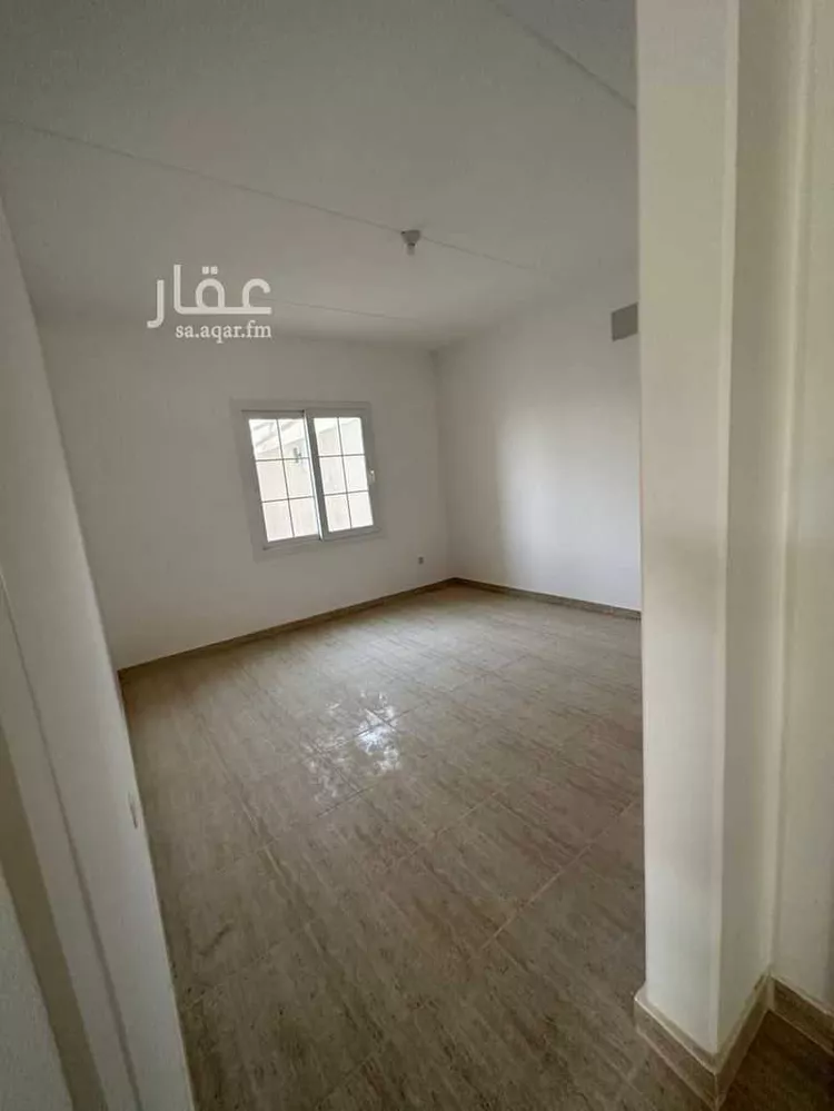 فيلا للإيجار في شارع عمر بن عبدالله قاضي, حي مطار الملك خالد الدولي, مدينة الرياض, منطقة الرياض 15