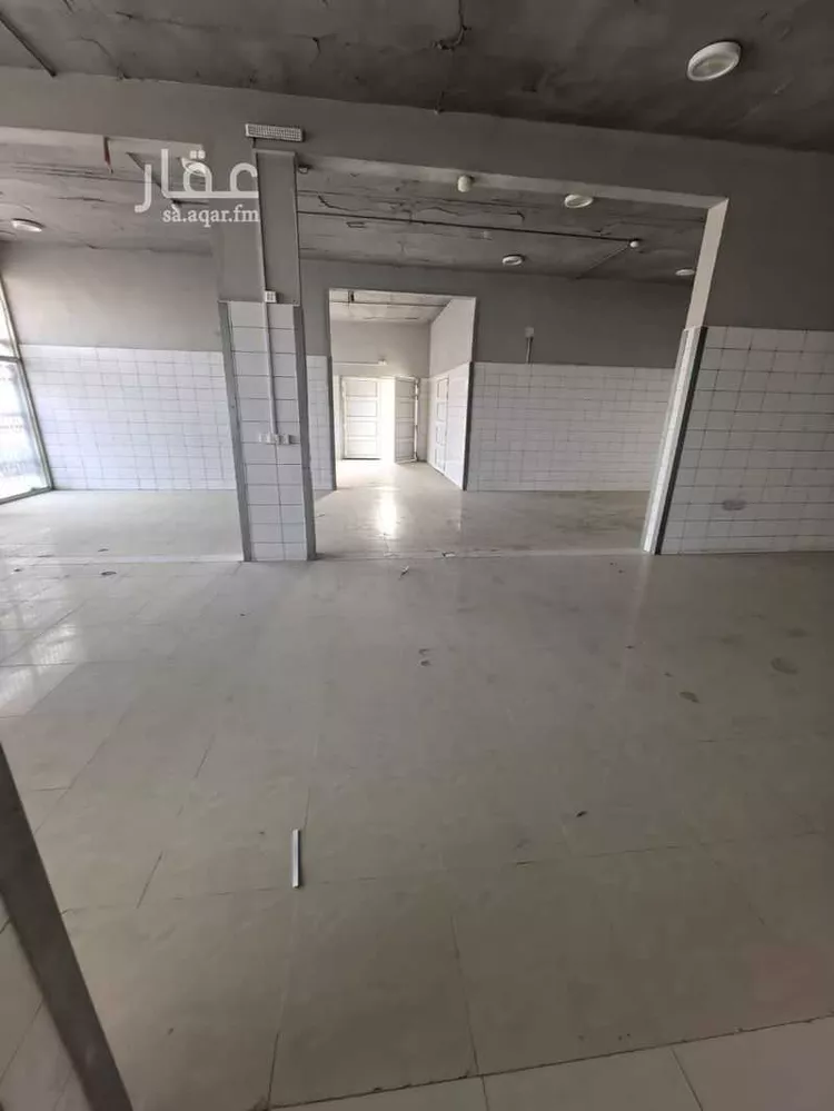 Shop for Rent in Riyadh Al Arid صورة 3