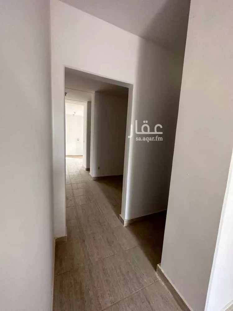 فيلا للبيع في شارع عمر بن عبدالله قاضي, حي مطار الملك خالد الدولي, مدينة الرياض, منطقة الرياض 9