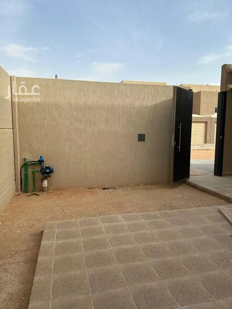 فيلا للإيجار في شارع عمر بن عبدالله قاضي, حي مطار الملك خالد الدولي, مدينة الرياض, منطقة الرياض صورة 3