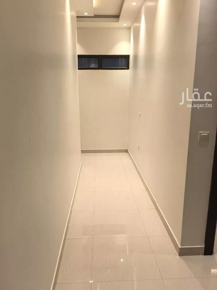 Floor for Rent in Riyadh Al Arid 9