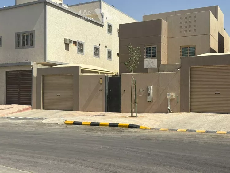 فيلا للبيع في شارع أحمد الحسباني, حي مطار الملك خالد الدولي, مدينة الرياض, منطقة الرياض 11