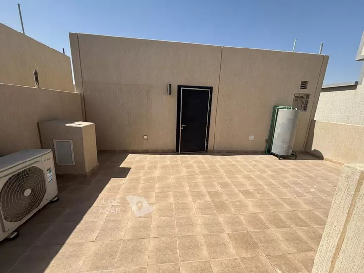 فيلا للبيع في شارع أحمد الحسباني, حي مطار الملك خالد الدولي, مدينة الرياض, منطقة الرياض 16