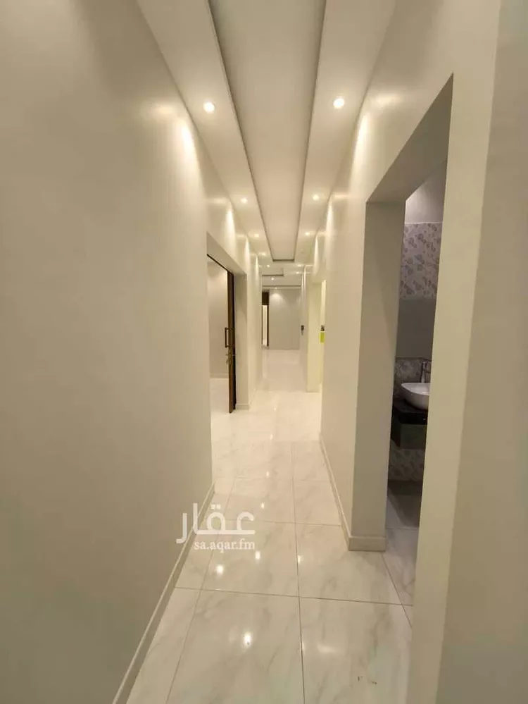 Villa for Sale in Riyadh Al Arid 9
