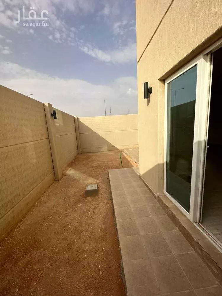 فيلا للبيع في شارع عمر بن عبدالله قاضي, حي مطار الملك خالد الدولي, مدينة الرياض, منطقة الرياض 27