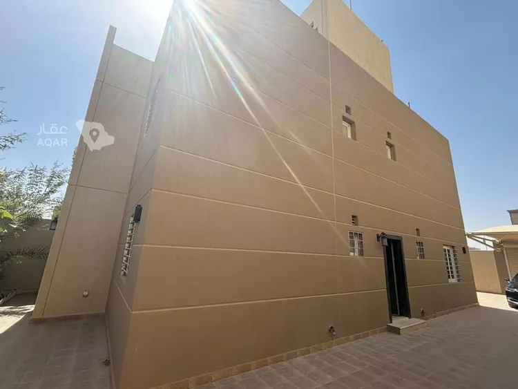 فيلا للبيع في شارع أحمد الحسباني, حي مطار الملك خالد الدولي, مدينة الرياض, منطقة الرياض 7