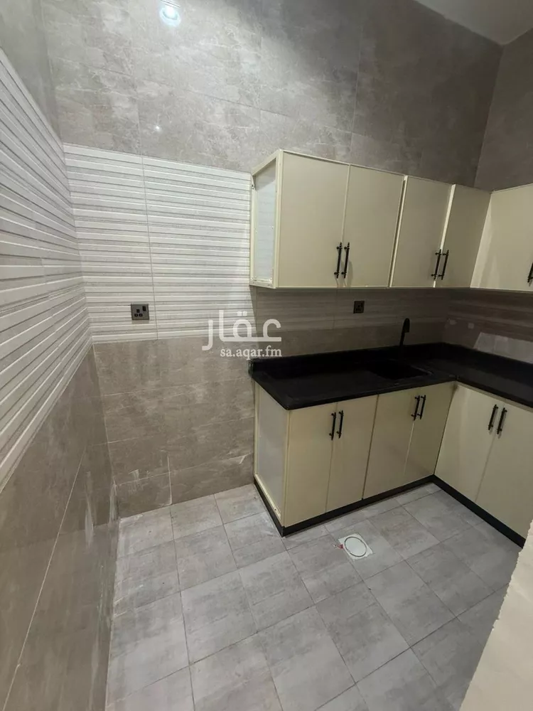 شقة للإيجار في شارع شهيد الدين ثم الوطن يحيى محمد يحيى الش, حي القيروان, مدينة الرياض, منطقة الرياض صورة 3