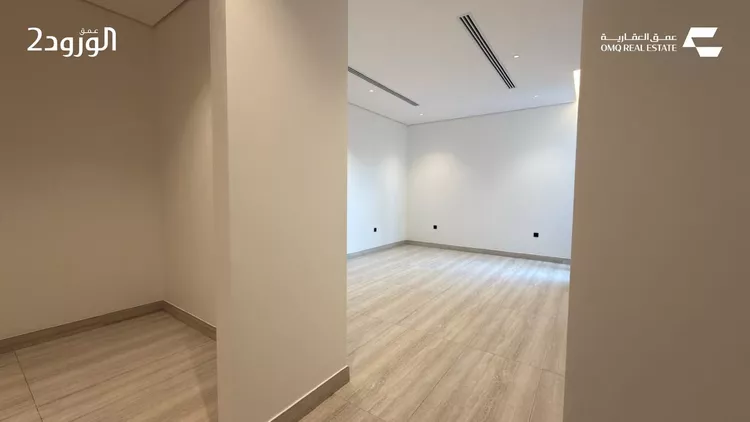 Floor for Sale in Riyadh Al Wurud 6