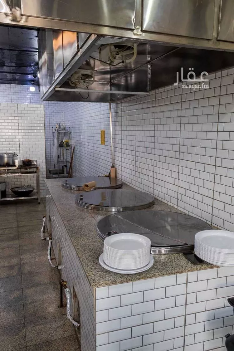 محل للإيجار في شارع الأحيدب, حي الندى, مدينة الرياض, منطقة الرياض 24