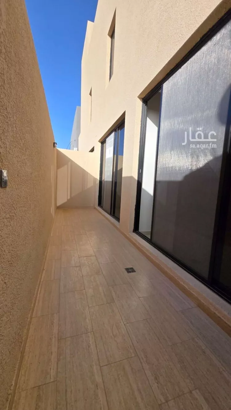دور للإيجار في شارع عبدالرحمن بن طاهر, حي عكاظ, مدينة الرياض, منطقة الرياض صورة 2