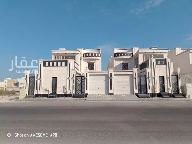 فيلا للبيع في شارع المقداد بن عمرو, حي الشراع, مدينة الخبر, المنطقة الشرقية