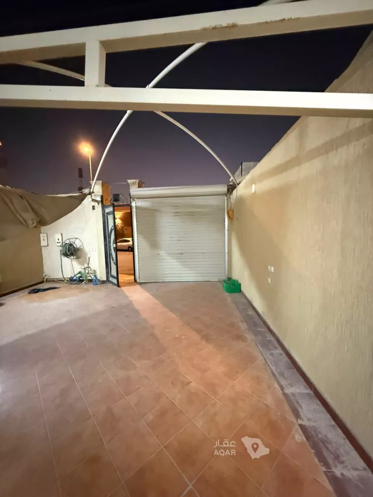 Floor for Rent in Riyadh Al Uraija Al Gharbiyah صورة 2