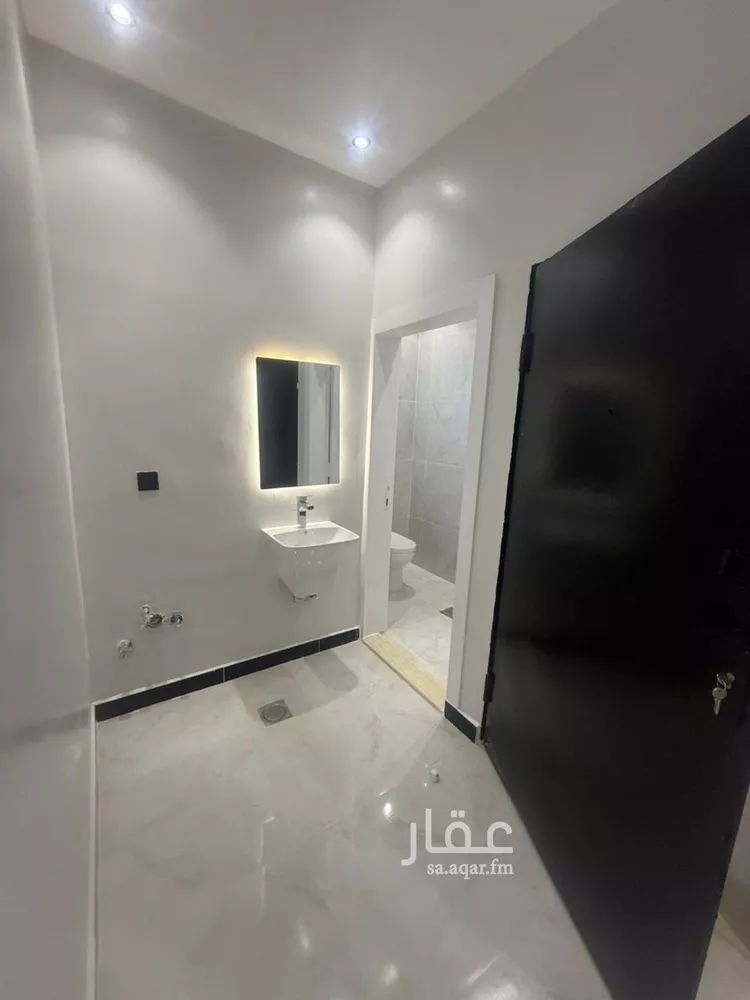 شقة للإيجار في شارع الشيخ ناصر بن سرحان بن منيخر, حي الحمراء, مدينة الرياض, منطقة الرياض