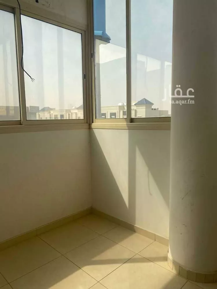 مكتب تجاري للإيجار في شارع الملك عبدالعزيز, حي الياسمين, مدينة الرياض, منطقة الرياض صورة 3