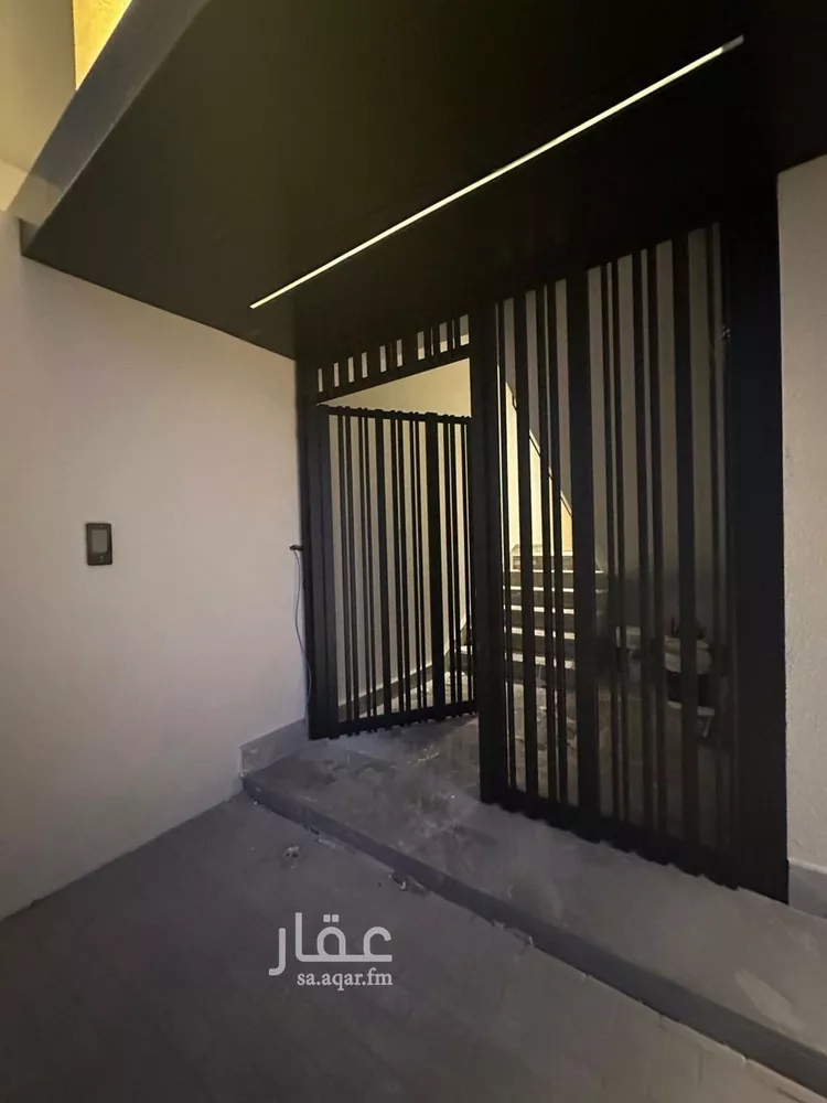 دور للبيع في شارع عبدالله بن ذهلان, حي العارض, مدينة الرياض, منطقة الرياض صورة 2