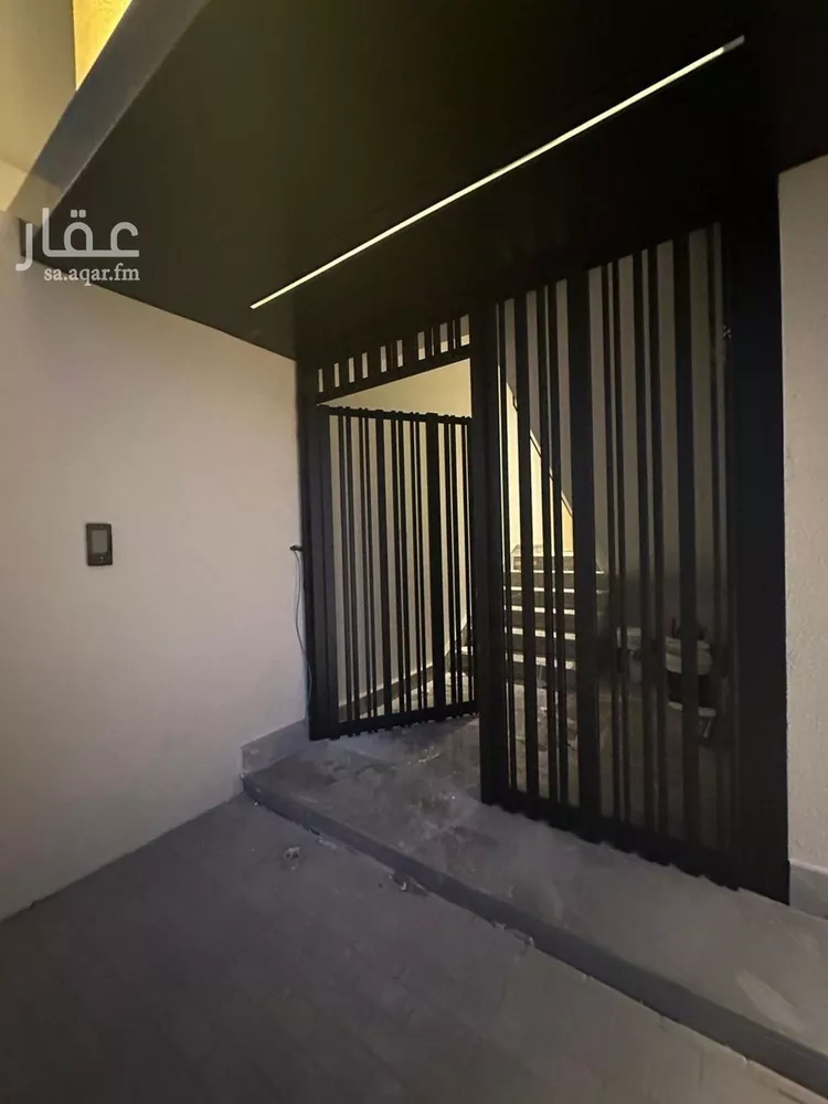 دور للبيع في شارع عبدالله بن ذهلان, حي العارض, مدينة الرياض, منطقة الرياض صورة 2