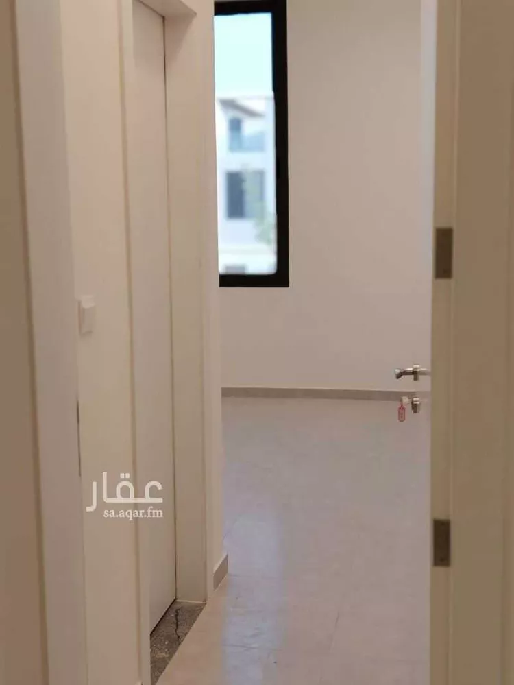 فيلا للإيجار في شارع الامير فيصل بن بندر بن عبدالعزيز الفرعي ، حي مطار الملك خالد الدولي ، الرياض ، منطقة الرياض صورة 2