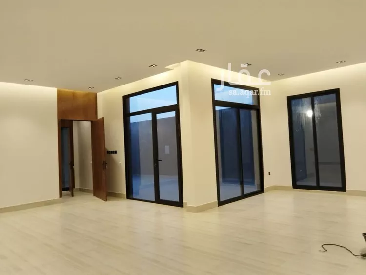 Floor for Sale in Riyadh Ar Rimal 6