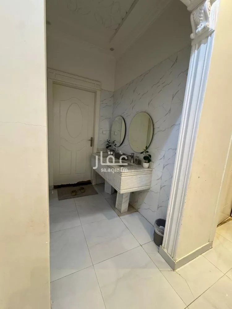 فيلا للبيع في شارع علي بن نصرالله المصري, حي الرمال, مدينة الرياض, منطقة الرياض صورة 2