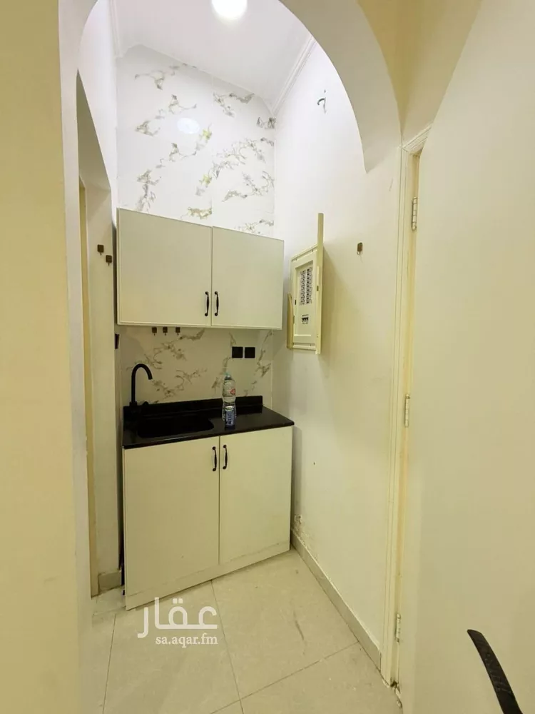 شقة للإيجار في شارع ابن الطيب, حي الملز, مدينة الرياض, منطقة الرياض صورة 3