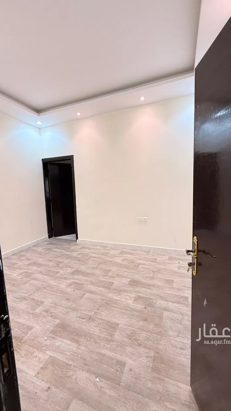 شقة للإيجار في شارع الشيخ حسن بن حسين بن علي, حي الملك فيصل, مدينة الرياض, منطقة الرياض صورة 3