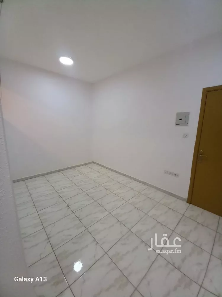 شقة للإيجار في شارع أبي غانم الحلبي, حي الضباط, مدينة الرياض, منطقة الرياض صورة 3