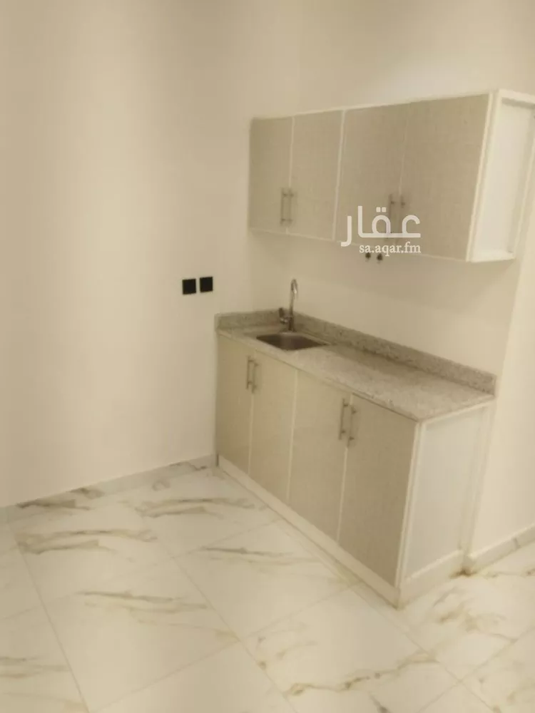 شقة للإيجار في شارع أبي غانم الحلبي, حي الضباط, مدينة الرياض, منطقة الرياض صورة 4