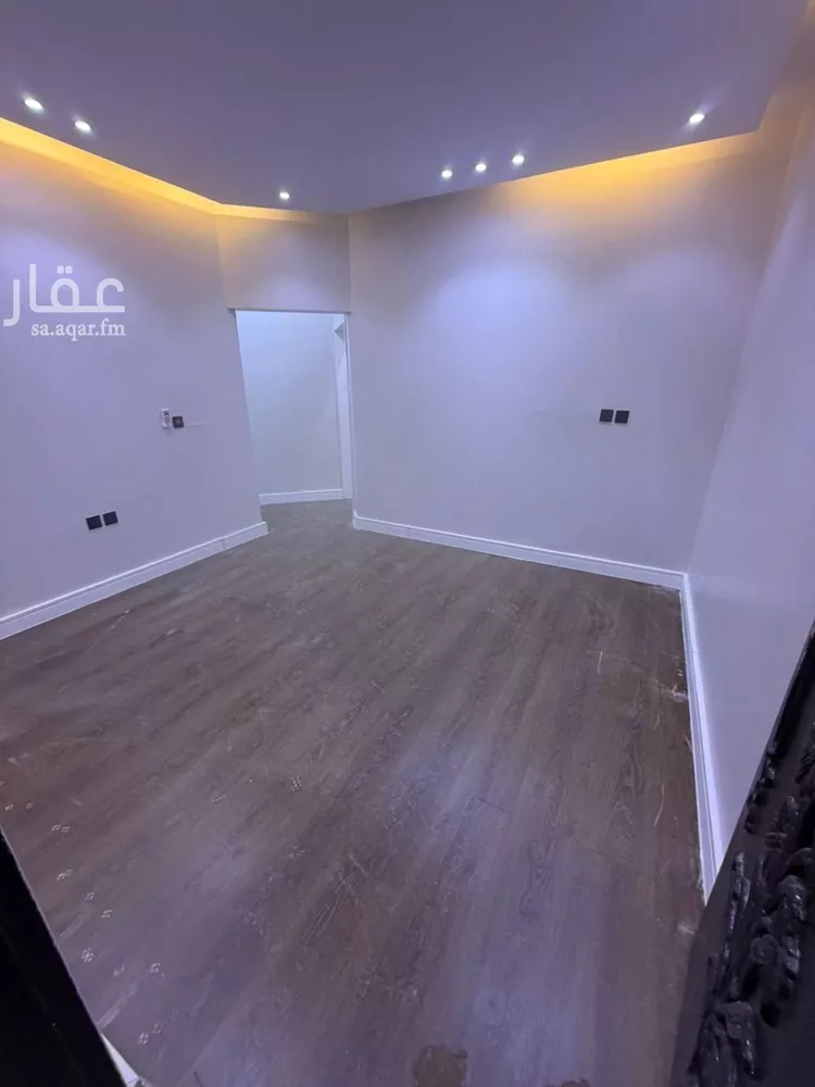 شقة للإيجار في شارع إسماعيل بن مبارك, حي الإزدهار, مدينة الرياض, منطقة الرياض 1 صورة