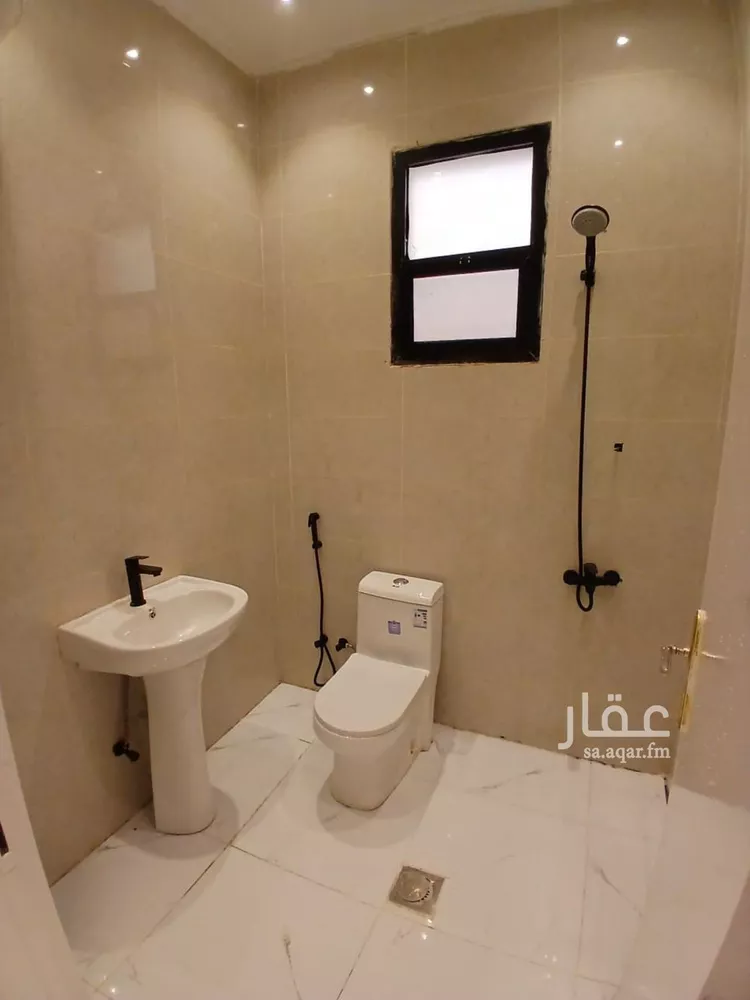 شقة للإيجار في شارع عبدالله ابن سعود ابن عبدالعزيز, حي إشبيلية, مدينة الرياض, منطقة الرياض صورة 2