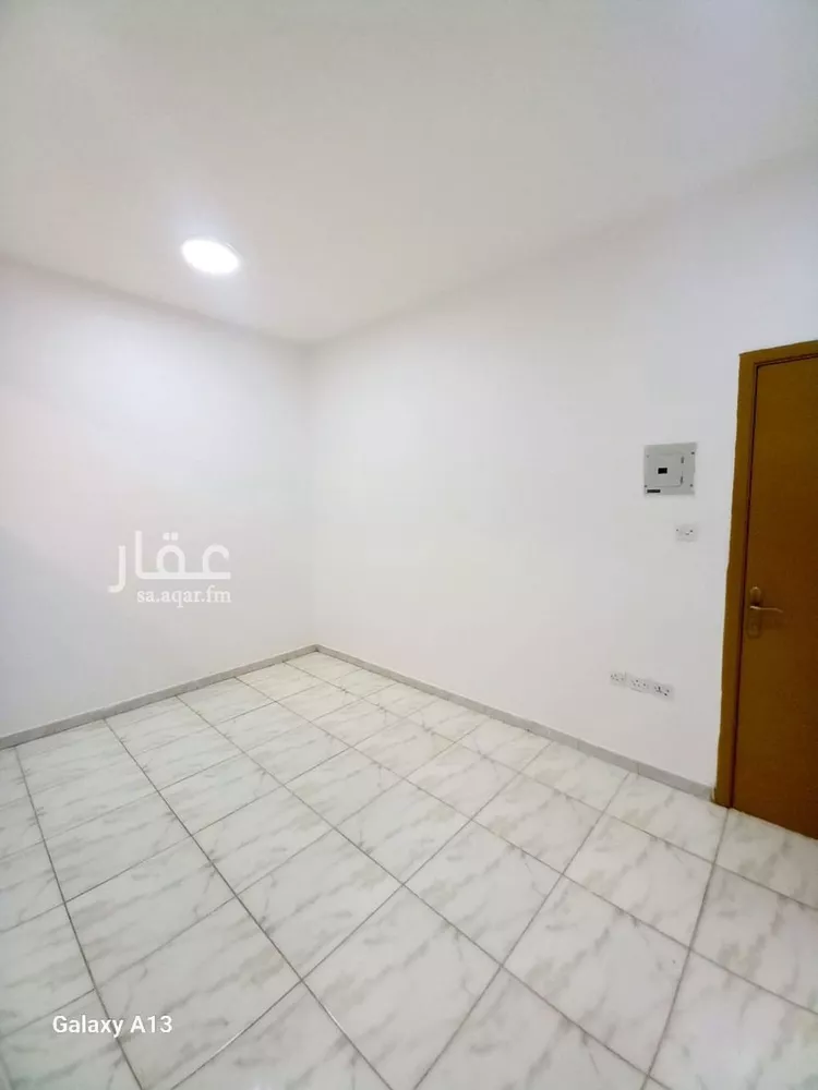شقة للإيجار في شارع أبي غانم الحلبي, حي الضباط, مدينة الرياض, منطقة الرياض صورة 4