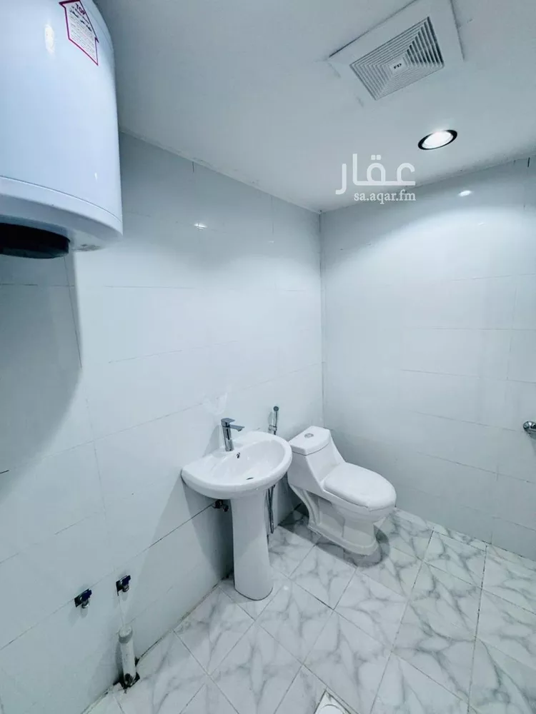 شقة للإيجار في شارع عبدالله ابن سعود ابن عبدالعزيز, حي إشبيلية, مدينة الرياض, منطقة الرياض صورة 5