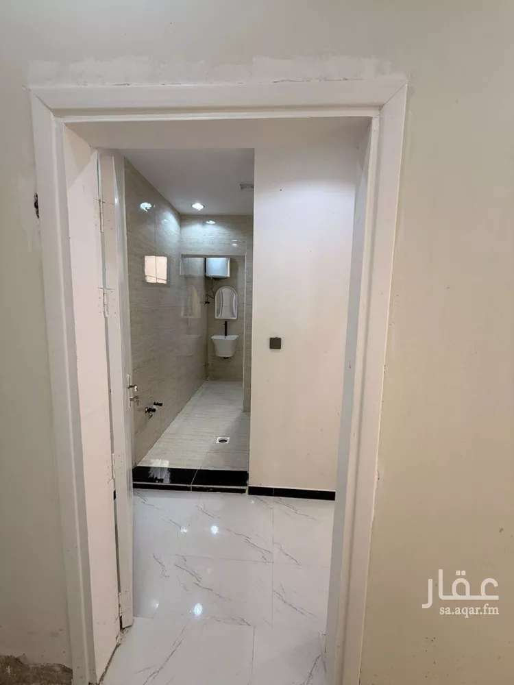 شقة للإيجار في شارع أبي غانم الحلبي, حي الضباط, مدينة الرياض, منطقة الرياض صورة 4