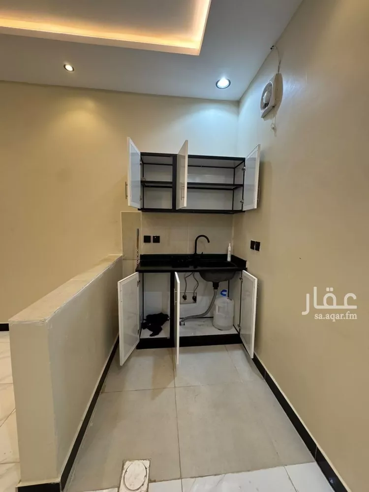 شقة للإيجار في شارع تبوك, حي اليرموك, مدينة الرياض, منطقة الرياض صورة 4