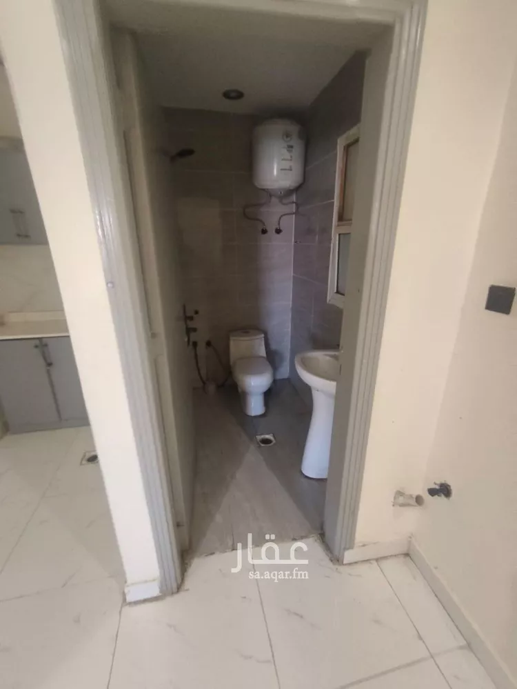 شقة للإيجار في شارع أبي غانم الحلبي, حي الضباط, مدينة الرياض, منطقة الرياض صورة 4