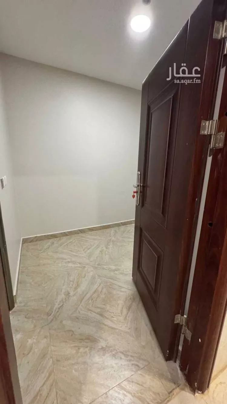 شقة للإيجار في شارع بقيق, حي الحمراء, مدينة الخبر, المنطقة الشرقية