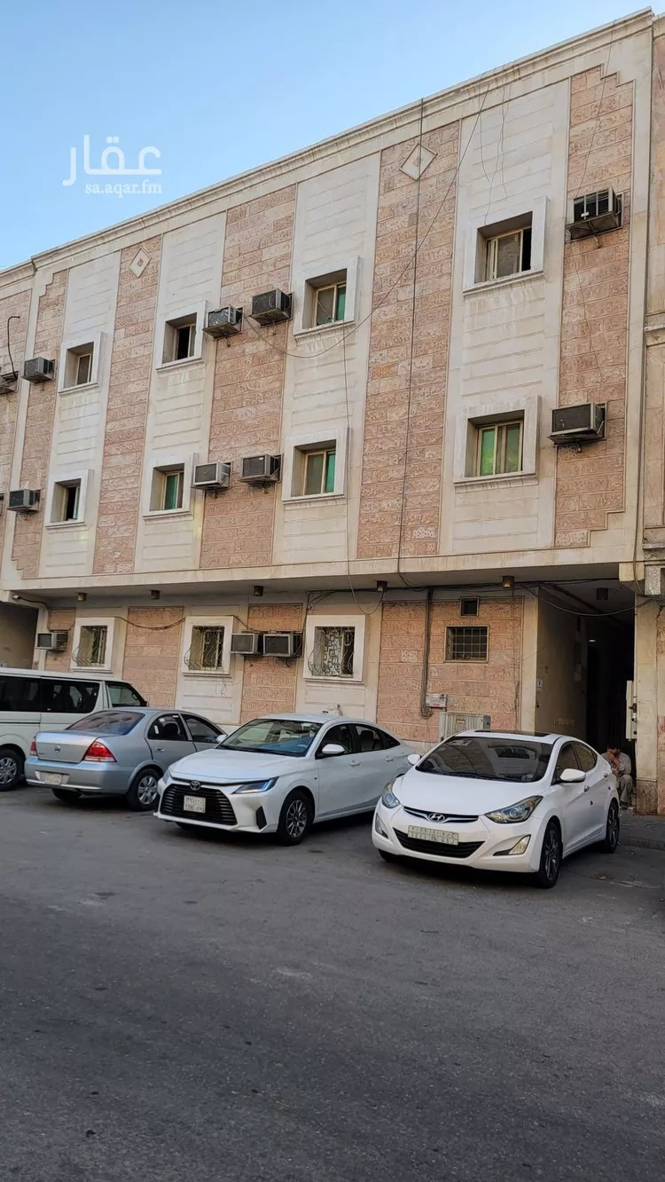 عمارة للبيع في شارع المجمعه, حي الثقبة, مدينة الخبر, المنطقة الشرقية