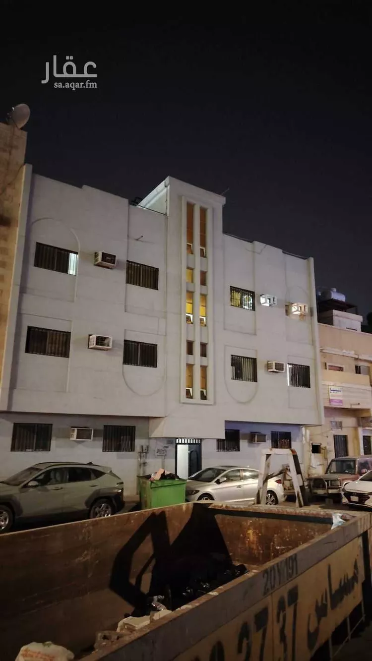 عمارة للبيع في شارع الثاني, حي الثقبة, مدينة الخبر, المنطقة الشرقية صورة 2