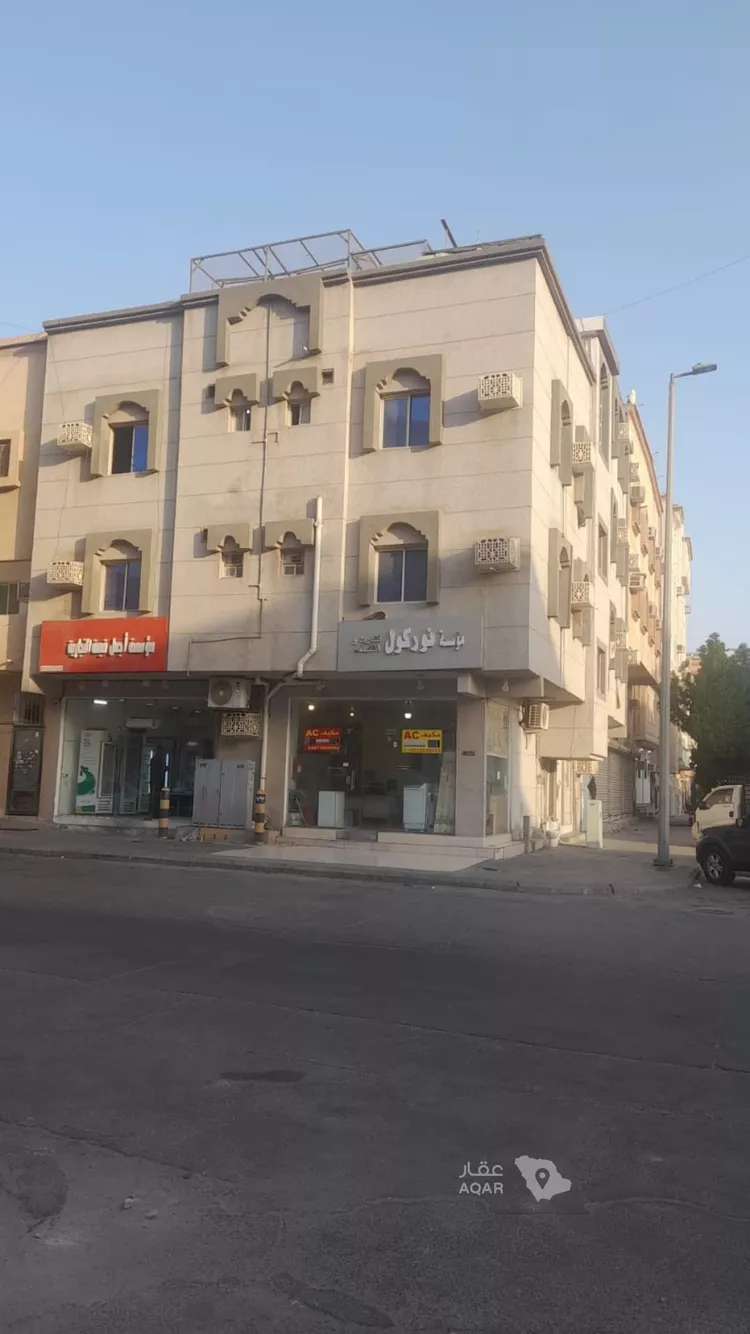 عمارة للبيع في شارع الثاني عشر, حي الثقبة, مدينة الخبر, المنطقة الشرقية