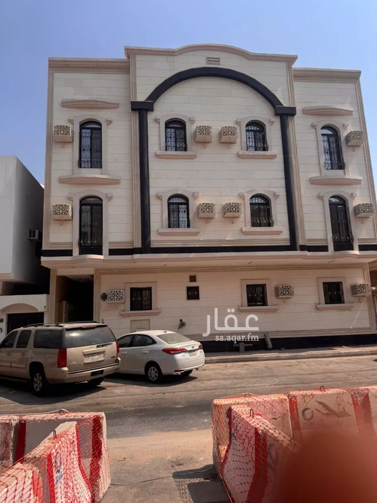 عمارة للبيع في شارع حائل, حي الثقبة, مدينة الخبر, المنطقة الشرقية