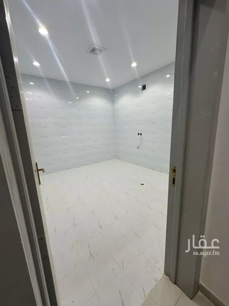 فيلا للبيع في شارع أبي العز الحبشي, حي المرجان, مدينة الرياض, منطقة الرياض 21