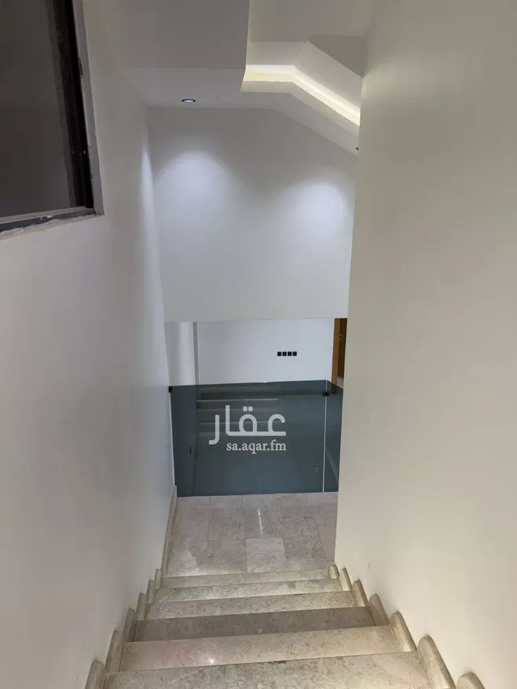 فيلا للبيع في شارع قصر الأزرق, حي السعادة, مدينة الرياض, منطقة الرياض صورة 4