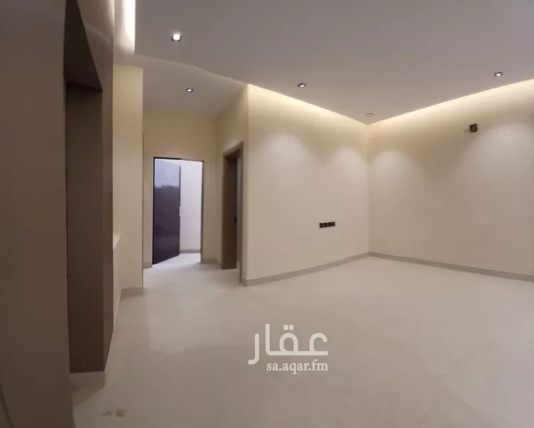 فيلا للبيع في شارع زينب بنت أبي سلمة, حي الرمال, مدينة الرياض, منطقة الرياض صورة 3