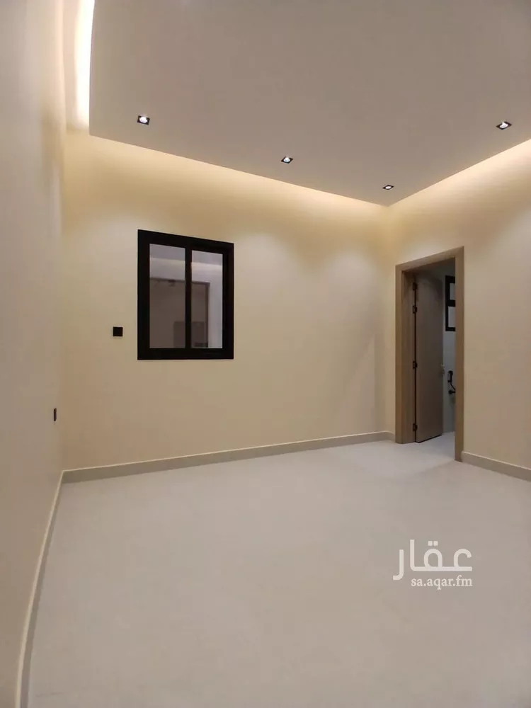 فيلا للبيع في شارع زينب بنت أبي سلمة, حي الرمال, مدينة الرياض, منطقة الرياض صورة 4