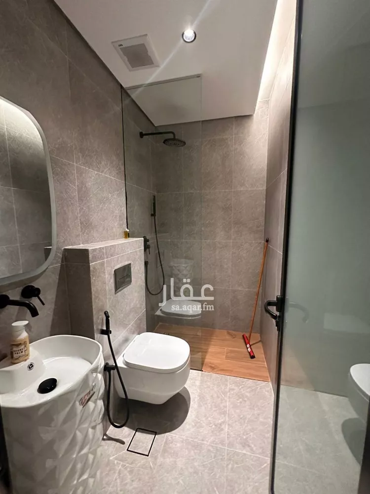 شقة للإيجار في شارع النعيرية, حي الحمراء, مدينة الخبر, المنطقة الشرقية 6