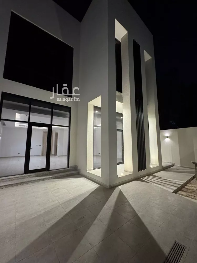 فيلا للإيجار في شارع الطبري, حي الحزام الأخضر, مدينة الخبر, المنطقة الشرقية صورة 2