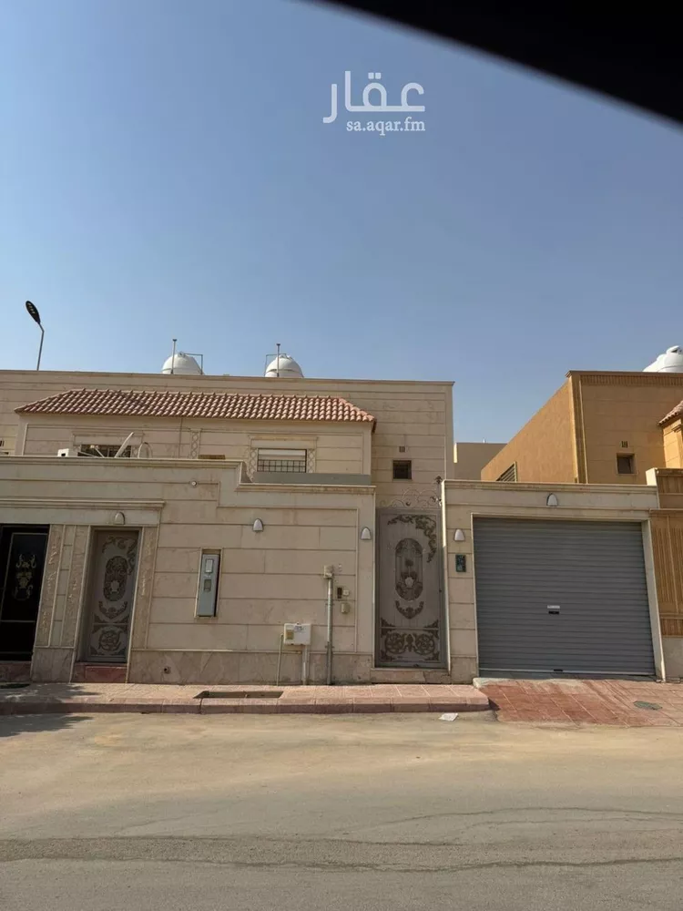 فيلا للبيع في شارع الكوادر, حي الربيع, مدينة الرياض, منطقة الرياض