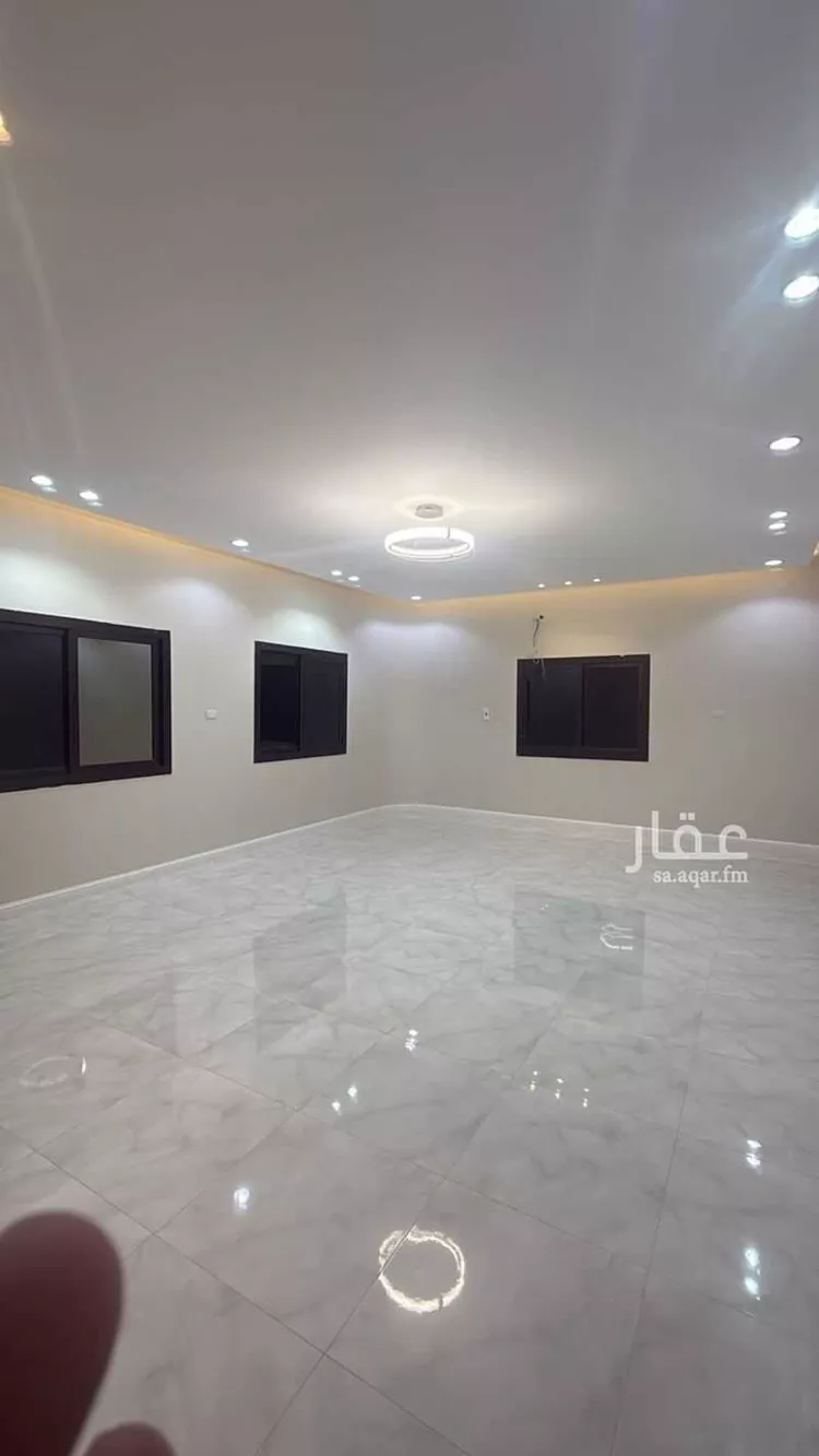 شقة للإيجار في شارع عتبة بن مسعود, حي السوق, مدينة الباحة, منطقة الباحة