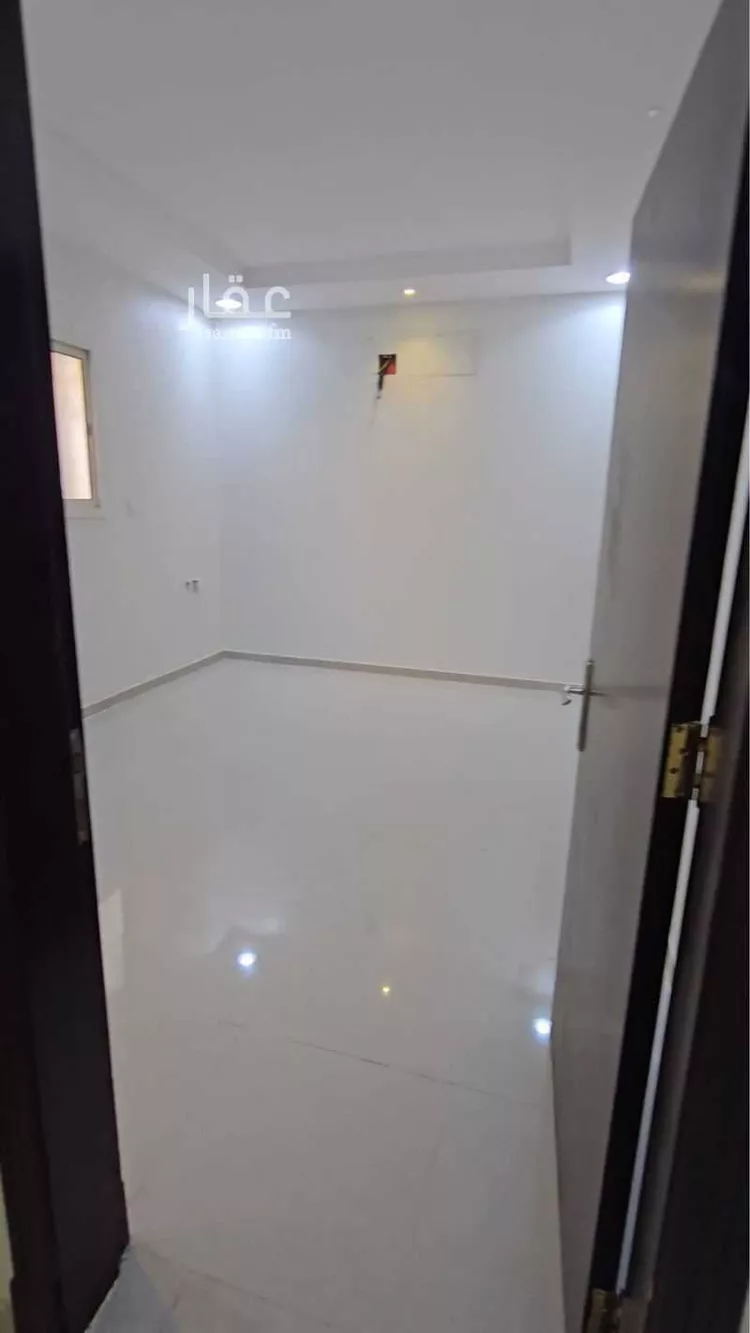 شقة للإيجار في شارع سديرة ، حي عكاظ ، الرياض ، منطقة الرياض صورة 4